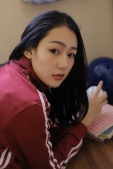《善良的妻子》在线观看